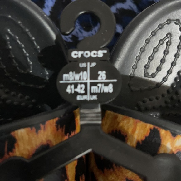 ****SOLD******Authentic Crocs NWT, Leopard print slides!! - Picture 3 of 3